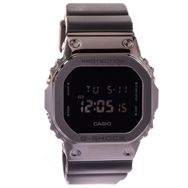 Casio 49.6 × 43.2 mm Nam GM-5600B-1DR