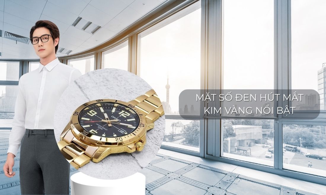 Mặt đồng hồ đen sâu hút mắt, kim vàng nổi bật