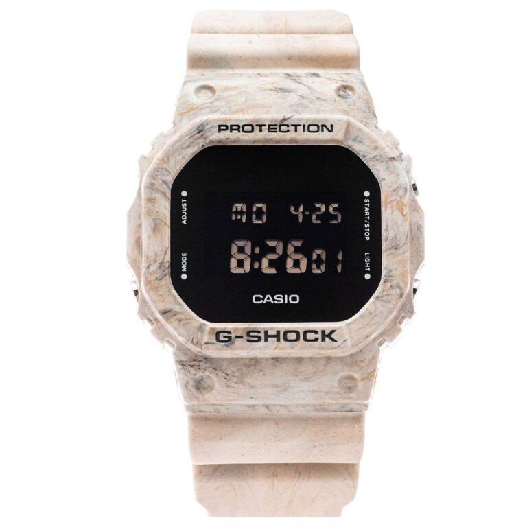 Casio 48.9 × 42.8 mm Nam DW-5600WM-5DR
