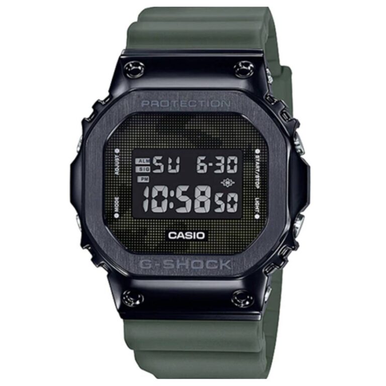 Casio 49.6 × 43.2 mm Nam GM-5600B-3DR
