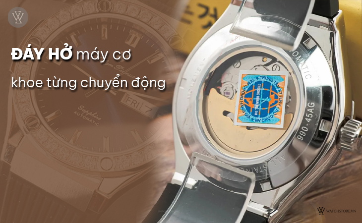 Đáy hở, lộ cơ khoe từng chuyển động, giúp người đeo quan sát dễ dàng