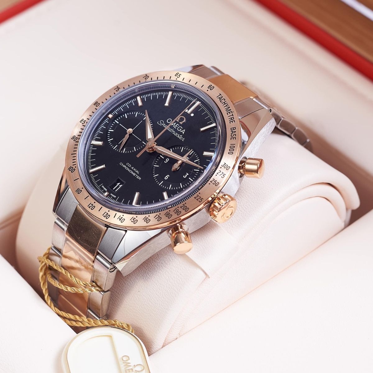 Đồng hồ Omega Speedmaster 1 Omega-Speedmaster