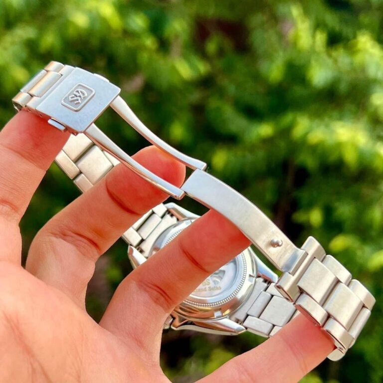 8c645b90df60033e5a7123 1681309419337 1712662695