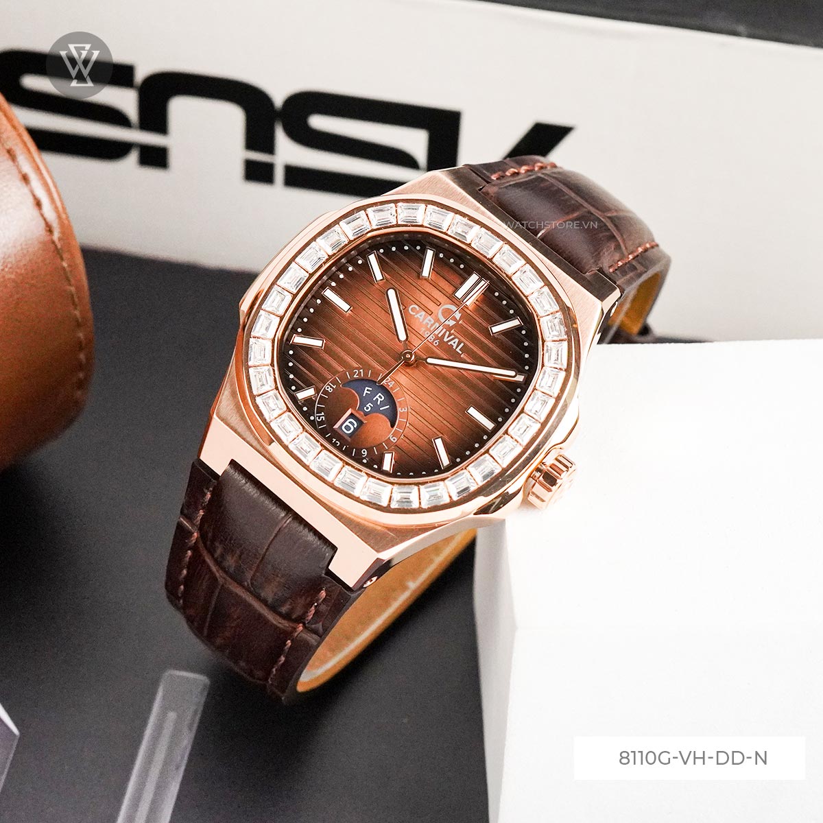Top 16 những mẫu đồng hồ nam dây da đẹp mới lịch lãm 2024 3 Carnival 8110G-VH-DD-N