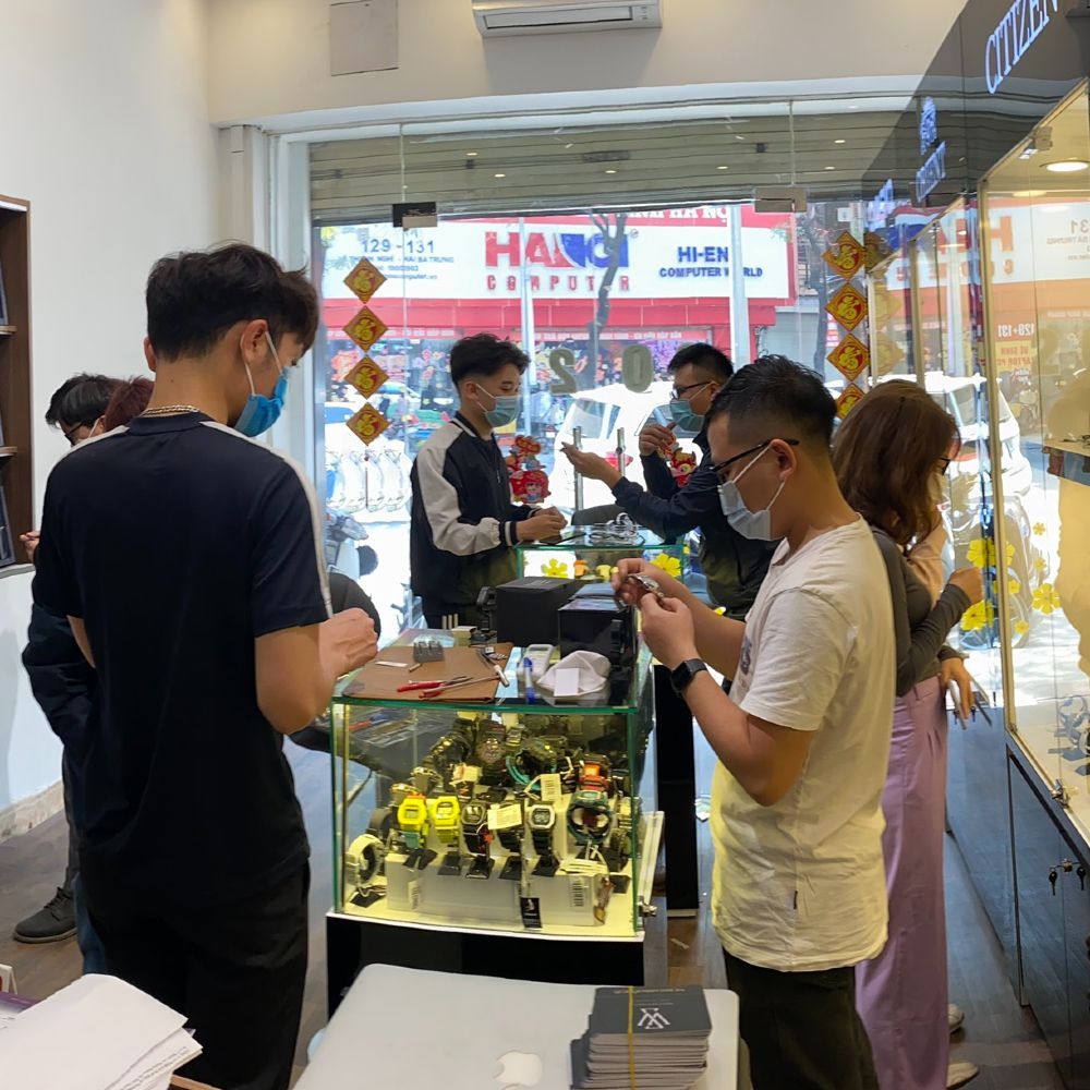 Chuyên gia chia sẻ 3 dấu hiệu nhận diện cửa hàng đồng hồ chính hãng - Ảnh 3