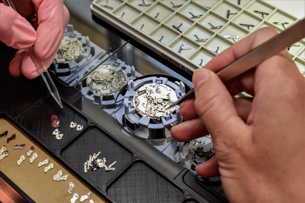 Bộ máy ETA là gì? cách nhận biết máy đồng hồ eta - Ảnh 2