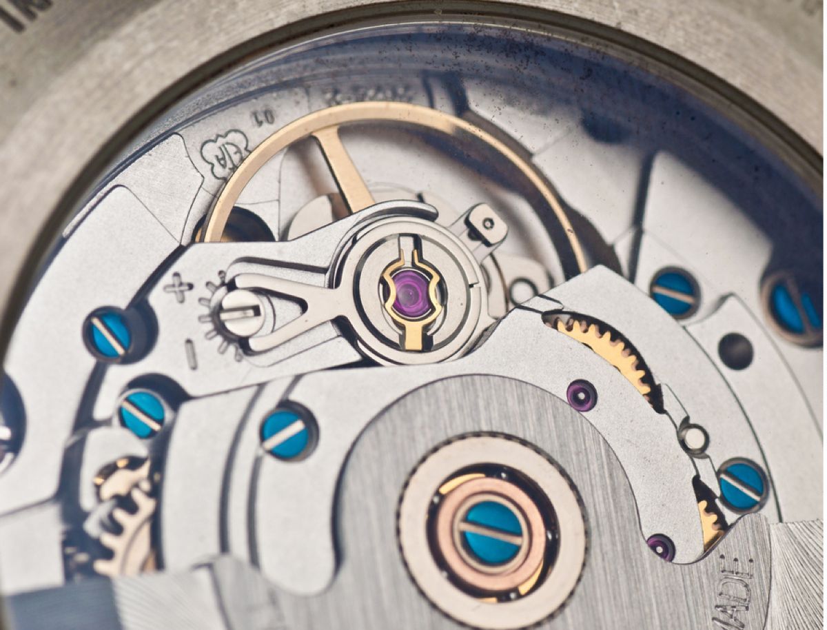 Bộ máy ETA là gì? cách nhận biết máy đồng hồ eta - Ảnh 3