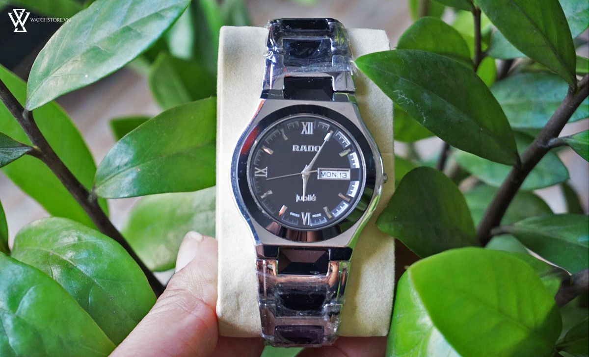 Kinh nghiệm mua bán đồng hồ cơ Rado 800k không thể bỏ qua - Ảnh 2 Kinh nghiệm mua bán đồng hồ cơ Rado 800k không thể bỏ qua - Ảnh 2