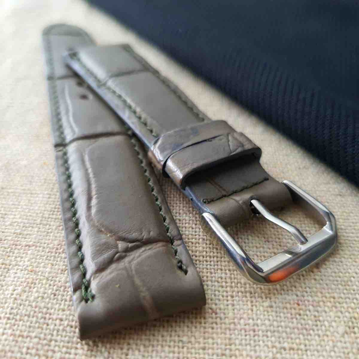 Bí quyết bảo quản dây da đồng hồ luôn như mới - Ảnh 4