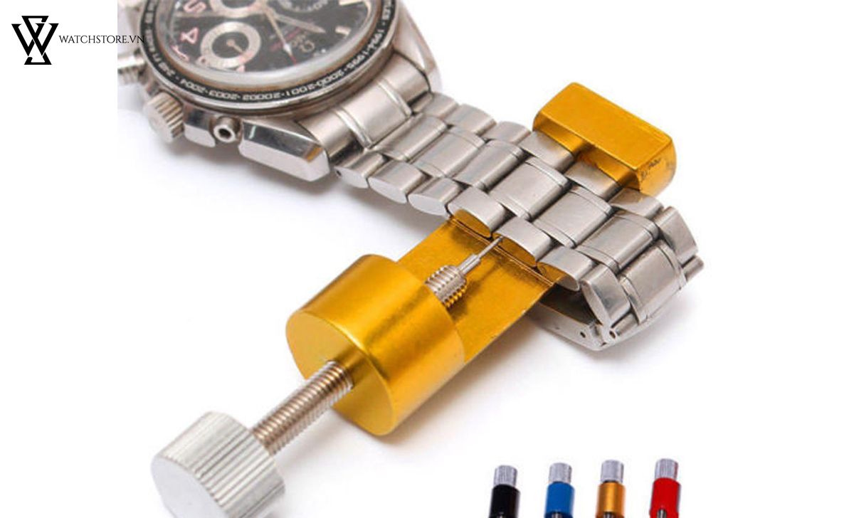 Hướng dẫn cách đeo đồng hồ dây kim loại chuẩn nhất - Ảnh 6 Hướng dẫn cách đeo đồng hồ dây kim loại chuẩn nhất - Ảnh 6