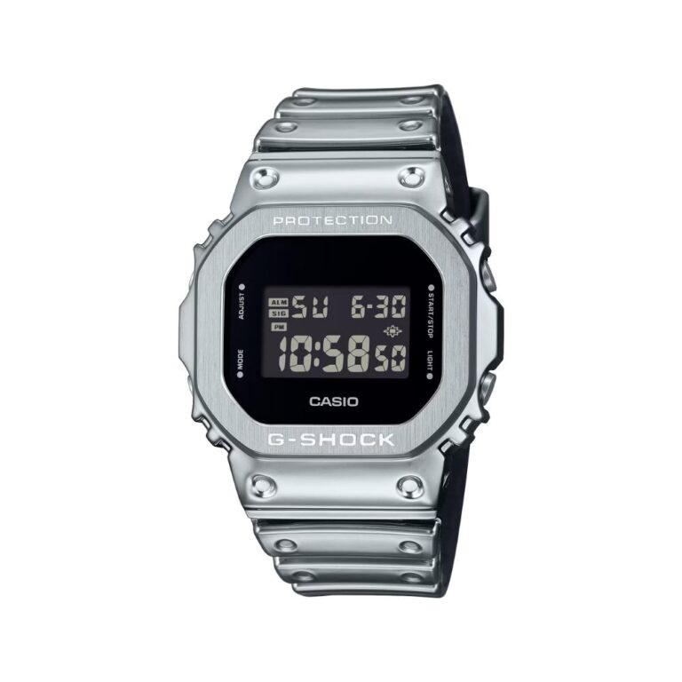 Casio 49.6x43.2mm Nam GM-5600YM-8DR