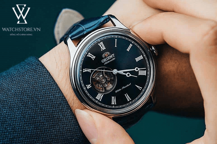 Con trai đeo đồng hồ tay nào? Trái hay phải thì mới tốt - Ảnh 11 Con trai đeo đồng hồ tay nào? Trái hay phải thì mới tốt - Ảnh 11