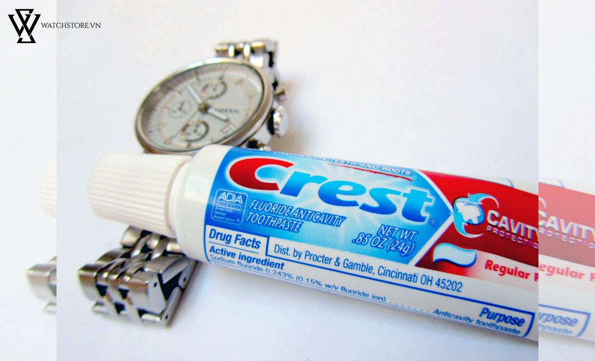 Làm gì khi dây đồng hồ kim loại bị xước? - Ảnh 2 Làm gì khi dây đồng hồ kim loại bị xước? - Ảnh 2