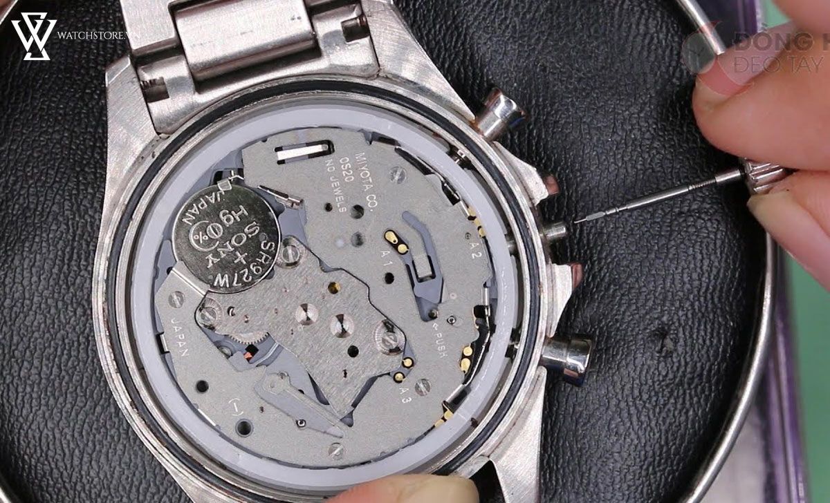 Biện pháp xử lý đồng hồ bị vào nước như thế nào? - Ảnh 2