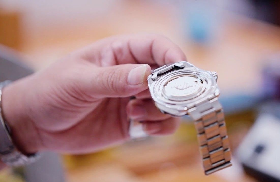 5 cách khắc phục đồng hồ bị vào nước hiệu quả nhanh chóng - Ảnh 4