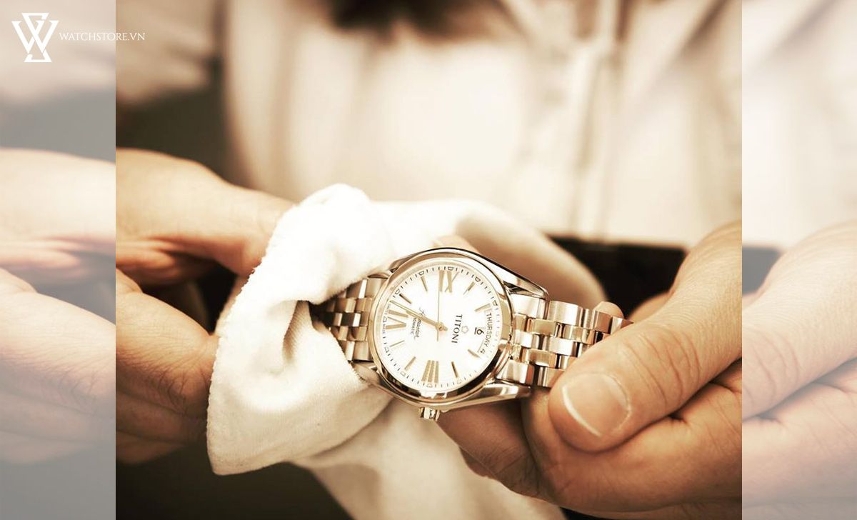 Biện pháp xử lý đồng hồ bị vào nước như thế nào? - Ảnh 5