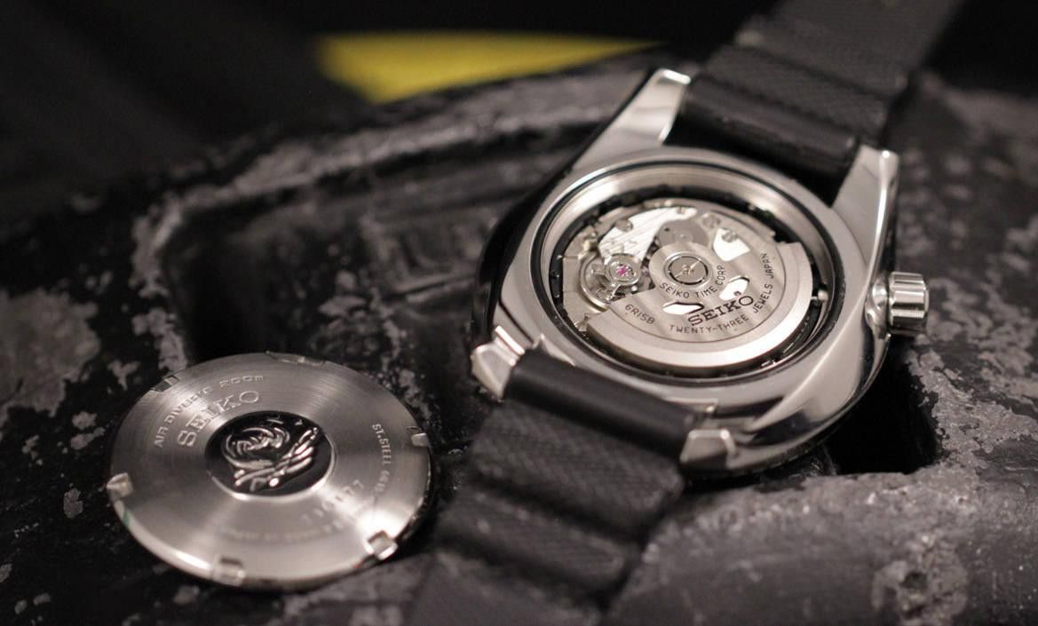 Biện pháp xử lý đồng hồ bị vào nước như thế nào? - Ảnh 7