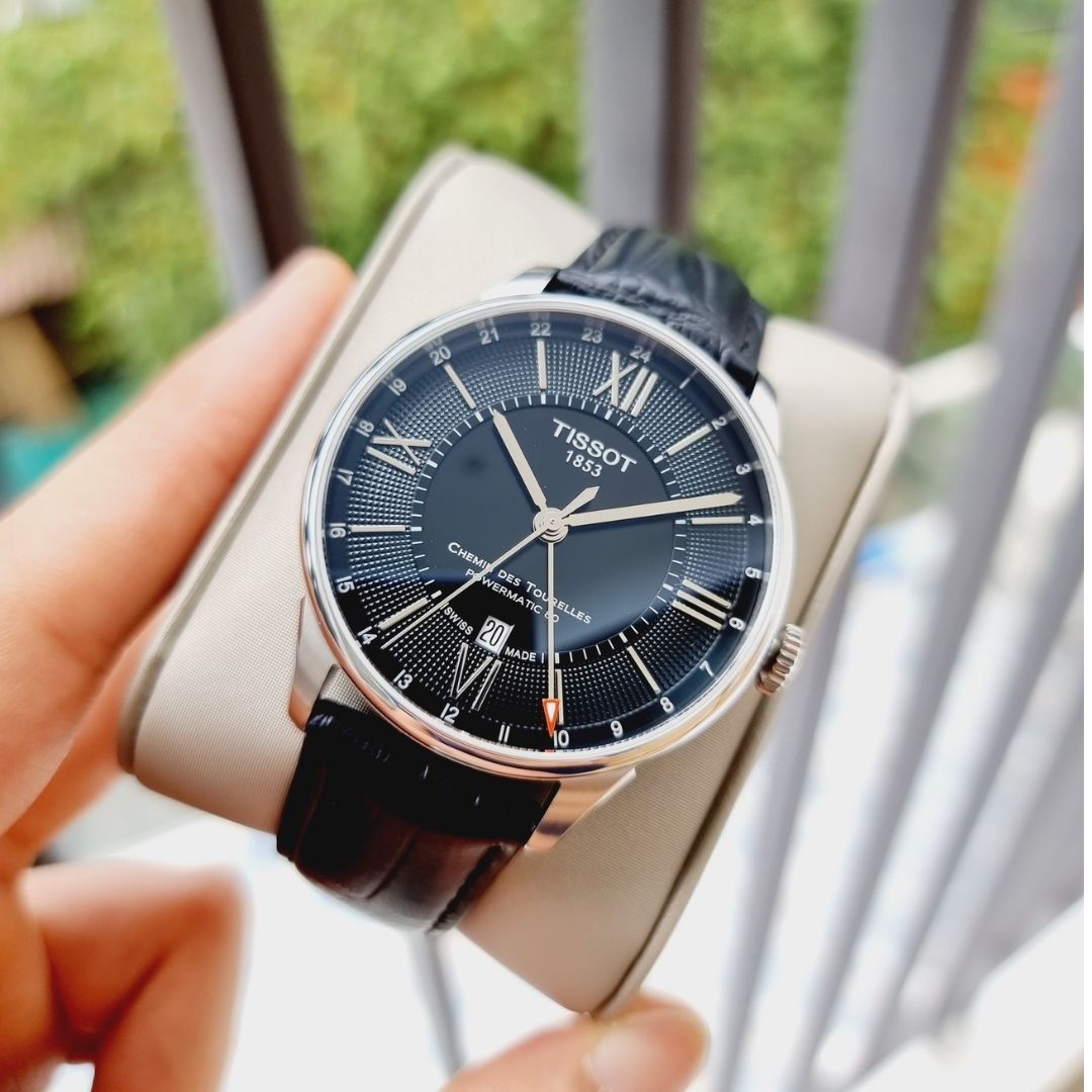 Top 15 đồng hồ nam dây da xuất sắc trong tầm giá - Ảnh 14 Top 15 đồng hồ nam dây da xuất sắc trong tầm giá - Ảnh 14