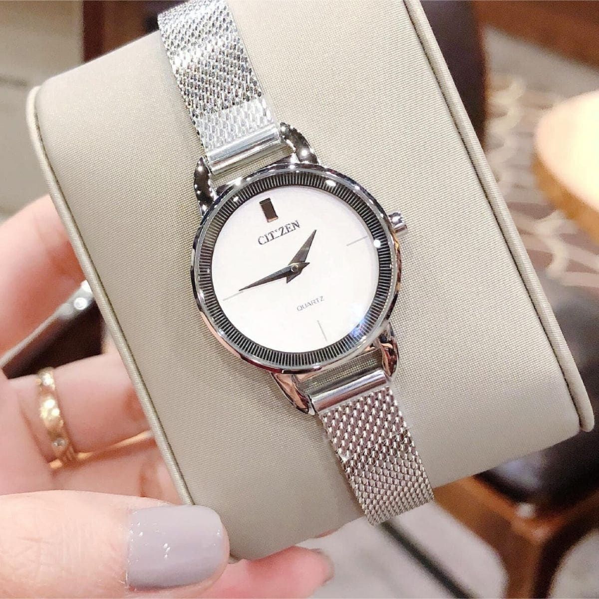 Top 10 mẫu đồng hồ nữ Nhật Bản chính hãng được yêu thích nhất - Ảnh 3