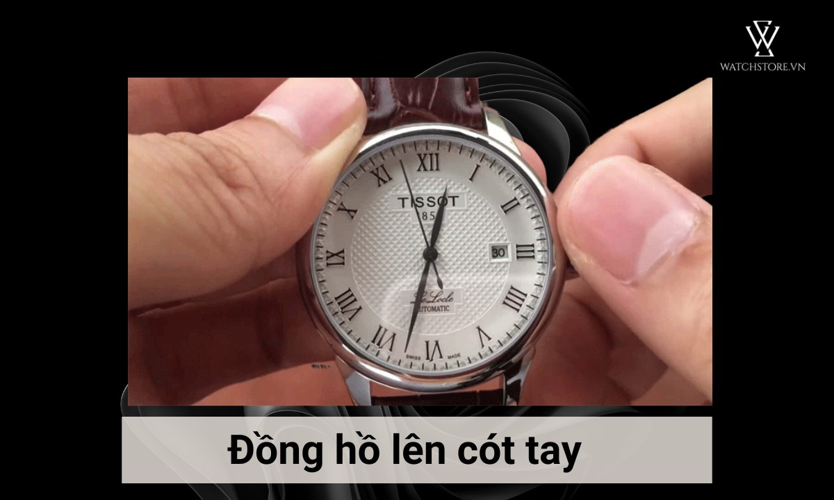 Đồng hồ lên cót bằng tay có bộ máy tinh xảo