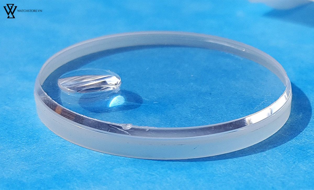 Kính Sapphire: Ưu, nhược điểm và phân loại đồng hồ kính Sapphire - Ảnh 1