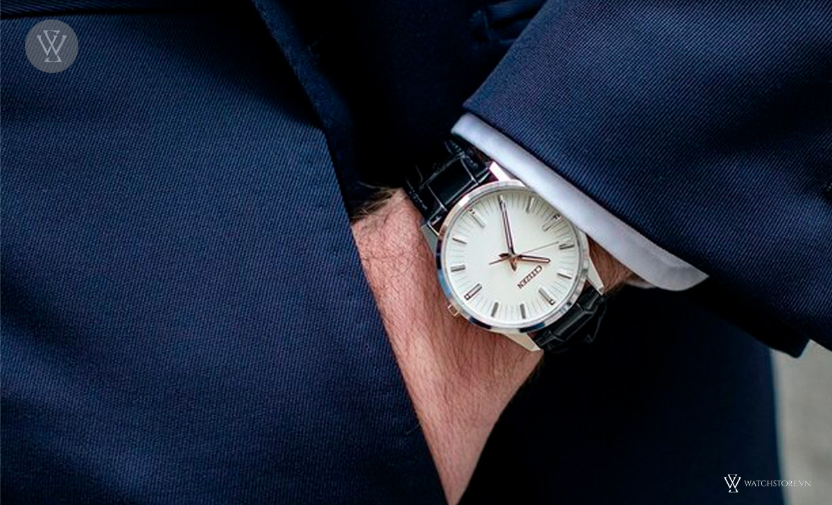 Nam giới đeo đồng hồ