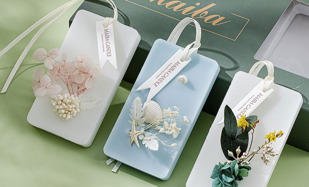 Top 10 quà tặng 20/10 cho chị em vui tức thì, hợp ý phái đẹp 5 Sáp thơm treo phòng