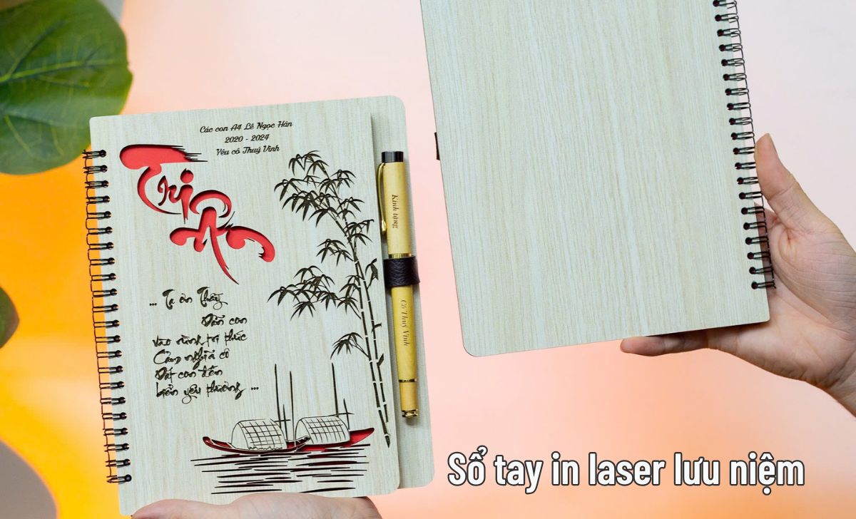10 món quà tặng 20/11 độc đáo, hữu dụng cho thầy cô vui 2 Sổ tay in laser lưu niệm