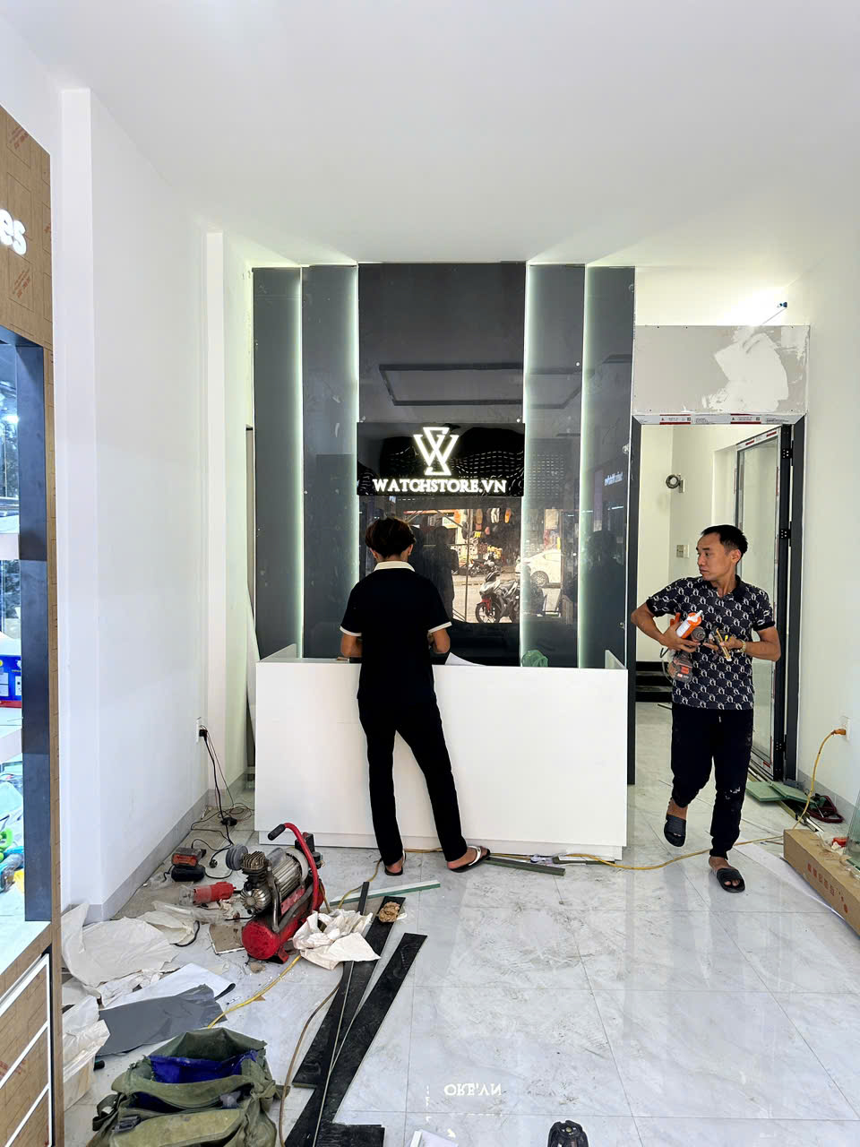 Quá trình thi công cửa hàng WatchStore thứ 5 tại 339 Đ. Lê Duẩn, Tân Chính, Thanh Khê, Đà Nẵng 18 thi cong cua hang tai 399 le duan da nang 6