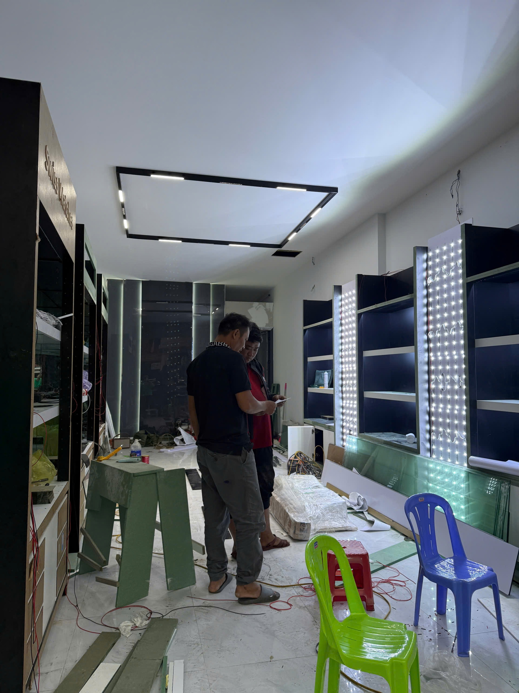 Quá trình thi công cửa hàng WatchStore thứ 5 tại 339 Đ. Lê Duẩn, Tân Chính, Thanh Khê, Đà Nẵng 15 thi cong cua hang tai 399 le duan da nang 9