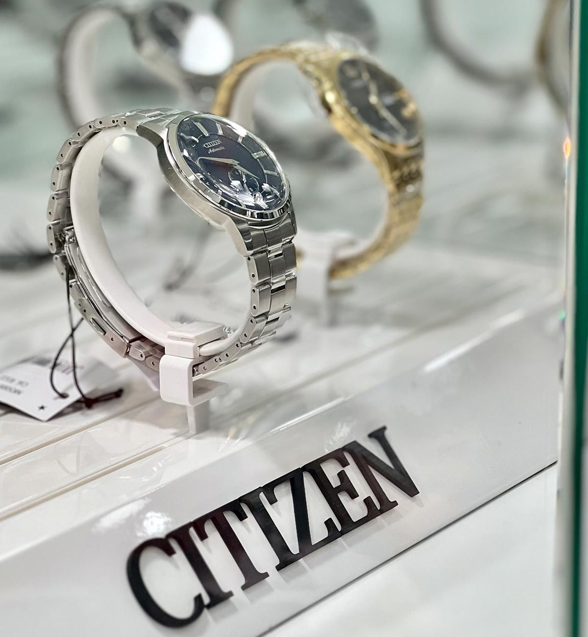 Quá trình thi công cửa hàng WatchStore thứ 4 tại 58 Trần Đăng Ninh, Cầu Giấy, Hà Nội - Ảnh 7 Quá trình thi công cửa hàng WatchStore thứ 4 tại 58 Trần Đăng Ninh, Cầu Giấy, Hà Nội - Ảnh 7