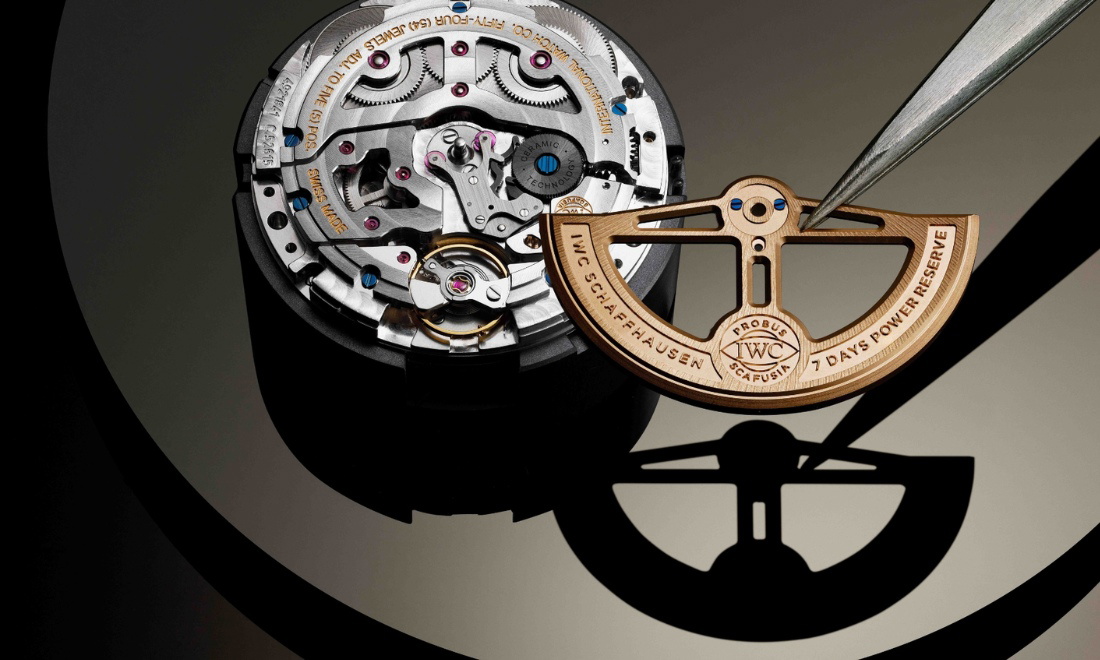 Nguyên lý hoạt động của đồng hồ lên cót là tích trữ và giải phóng năng lượng cơ học