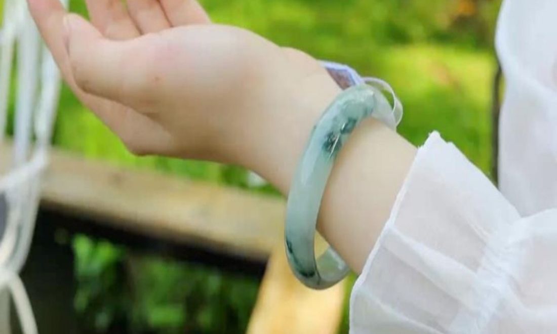 Vòng đeo tay chắc chắn phải vừa vặn với cổ tay của bạn