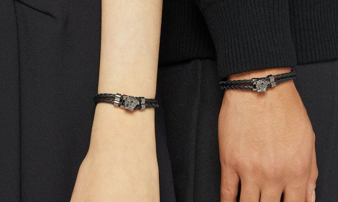 Vòng tay da mang dáng dấp của sự phong trần