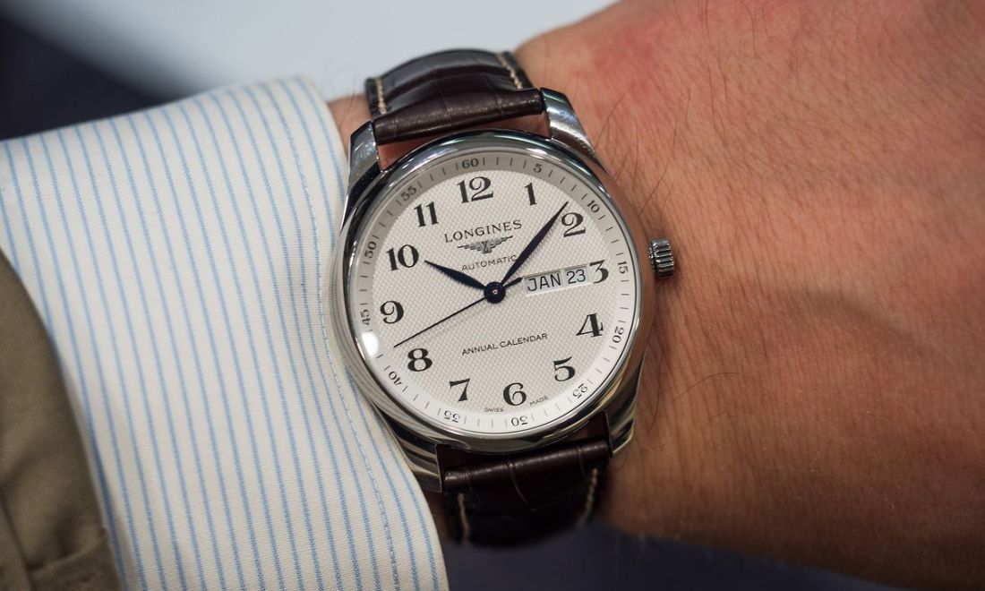 Top 10 mẫu đồng hồ nam không lỗi mode đẹp và đáng mua nhất 9 Longines Master Collection