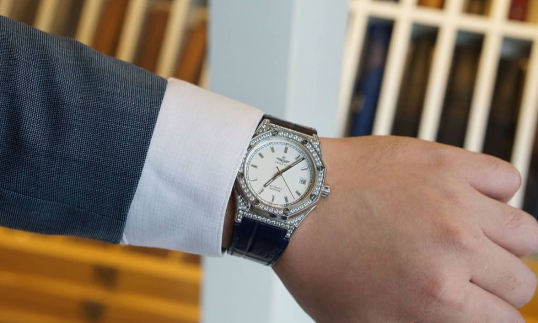 Top 10 mẫu đồng hồ nam không lỗi mode đẹp và đáng mua nhất 2 Đồng hồ SRWatch