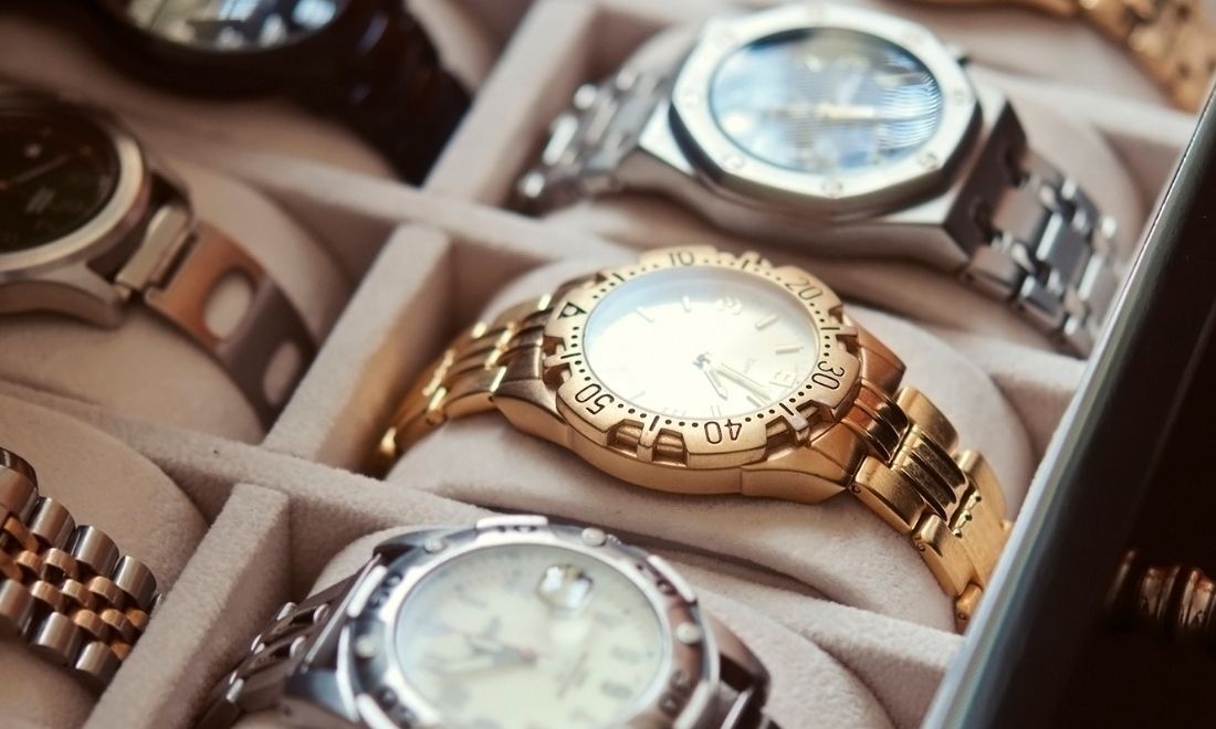 Kinh nghiệm nhập đồng hồ giá sỉ và gợi ý địa chỉ uy tín cho shop 1 Nhập đồng hồ giá sỉ giúp tiết kiệm chi phí