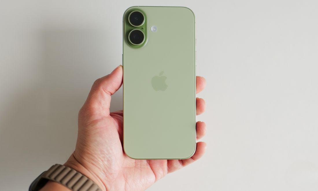 Gợi ý mẫu đồng hồ phối cùng iPhone 17 chuẩn gu, nâng tầm phong cách 3 iPhone màu tươi sáng