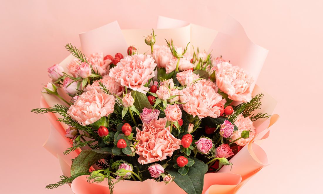 10 mẫu đồng hồ tặng 20/10/2025 sang trọng, tinh tế và ý nghĩa 13 Hoa tươi và phụ kiện nhỏ xinh