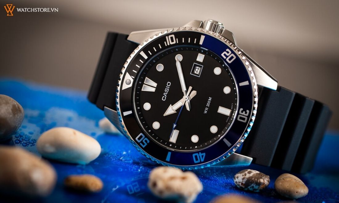 Săn lùng Casio Rolex Submariner giá mềm khiến dân chơi phát sốt 3 Thiết kế của đồng hồ MDV-107D