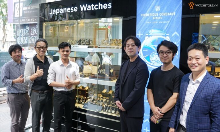 watchstore don tiep dai dien orient tai showroom