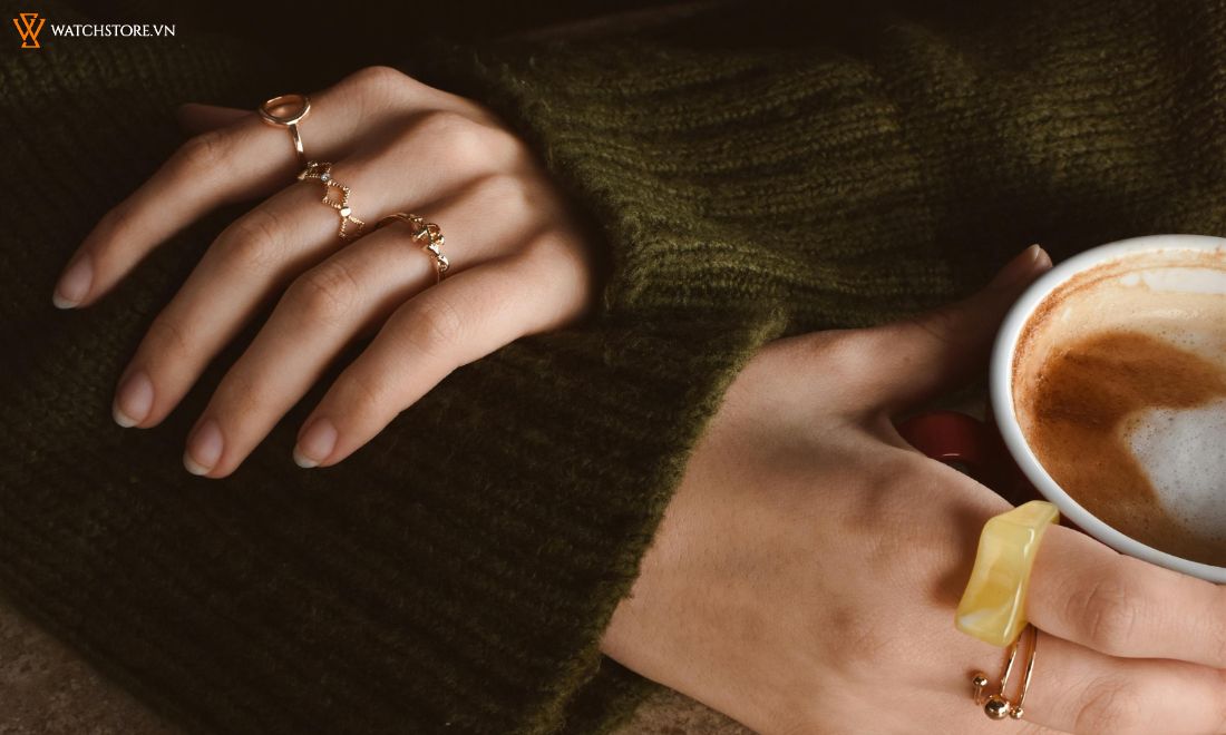 Ý nghĩa đeo nhẫn tay trái và tay phải