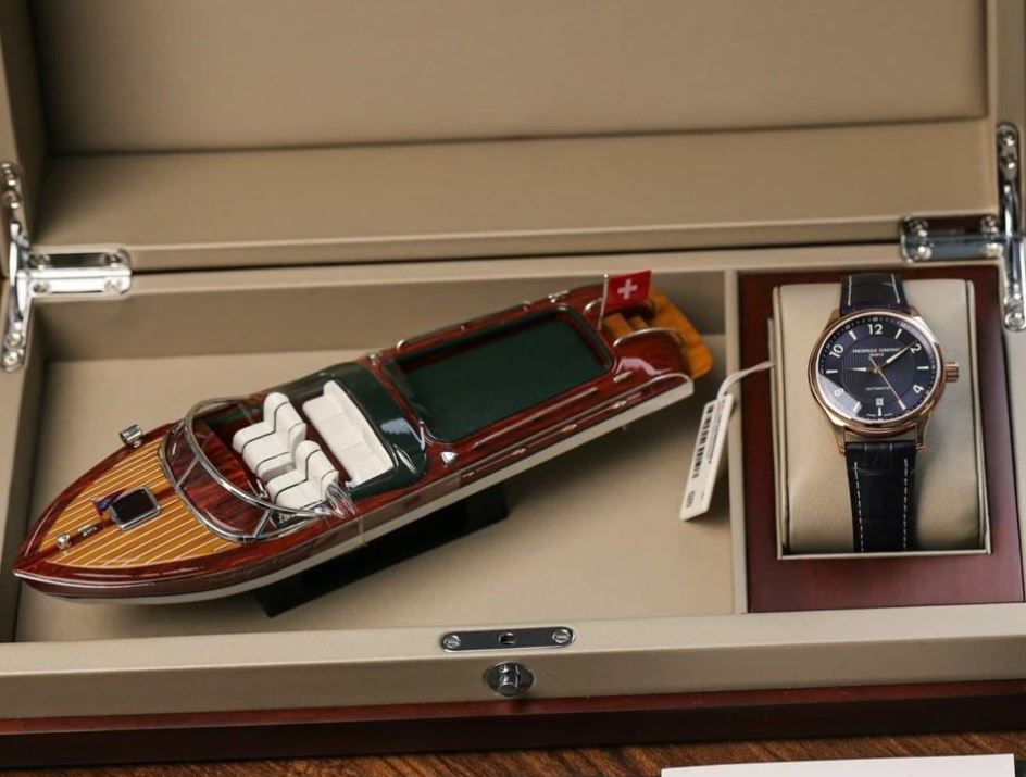 Frederique Constant Runabout